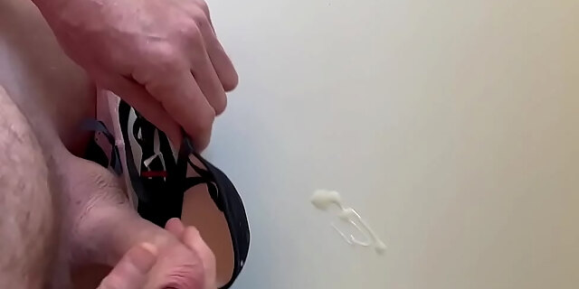bra,cumshot